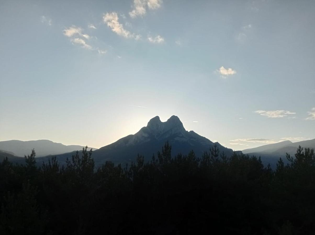 Апартаменты Saldes Pedraforca Экстерьер фото